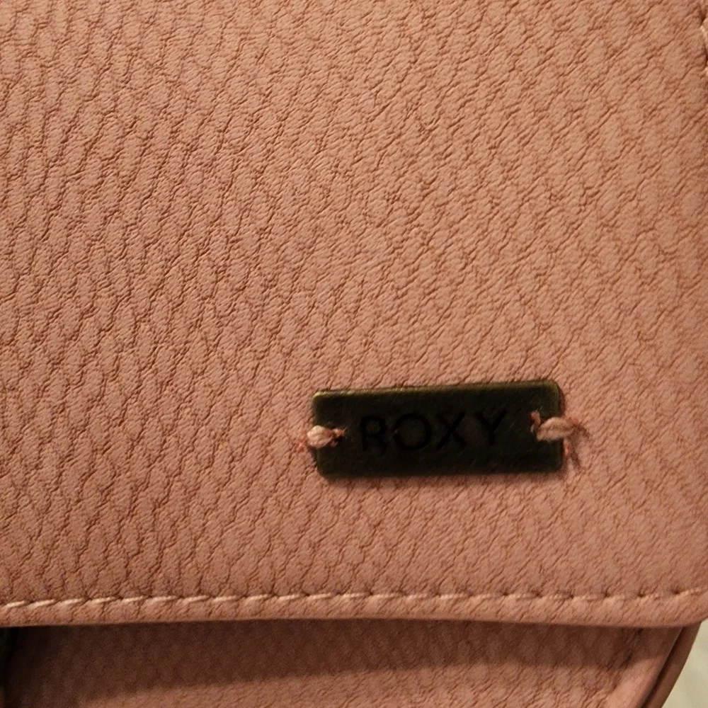 Like New Roxy Pink Belt Bag - Picture 5 of 5